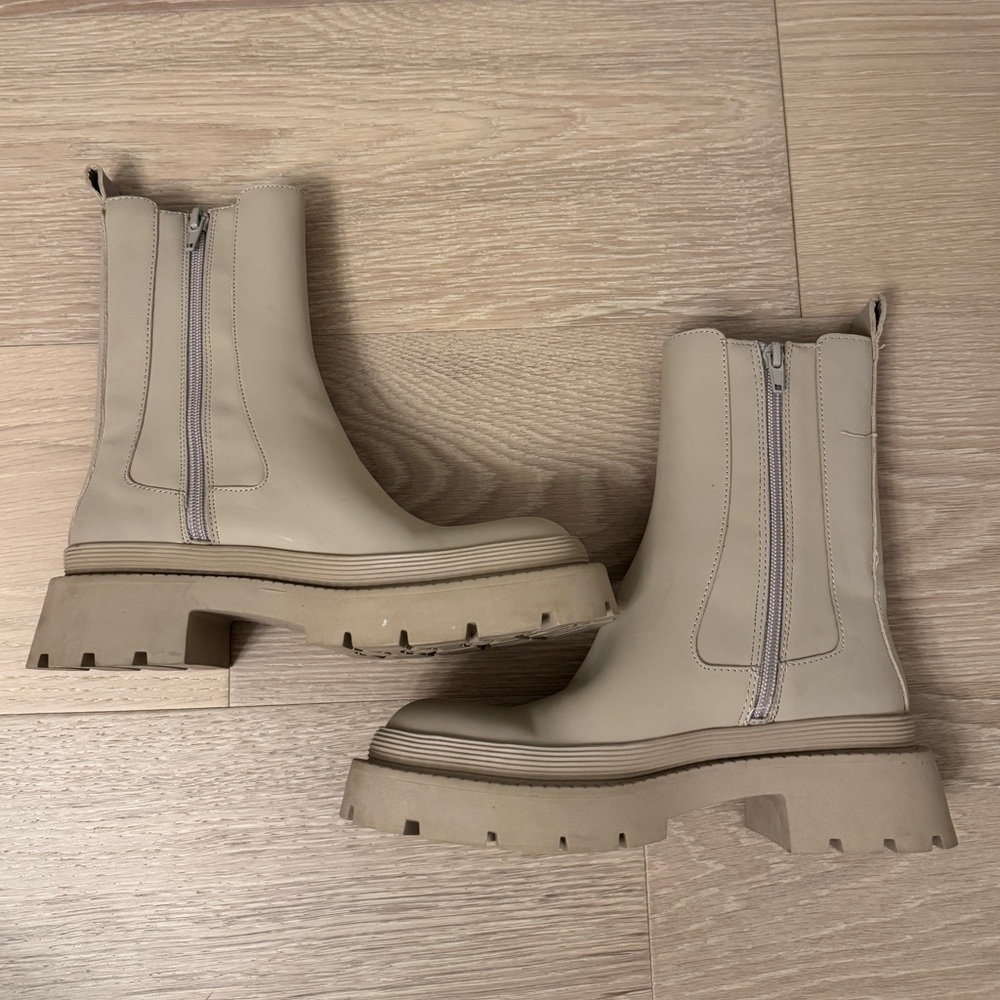 Zara Tan Rubber Boots - Picture 3 of 6